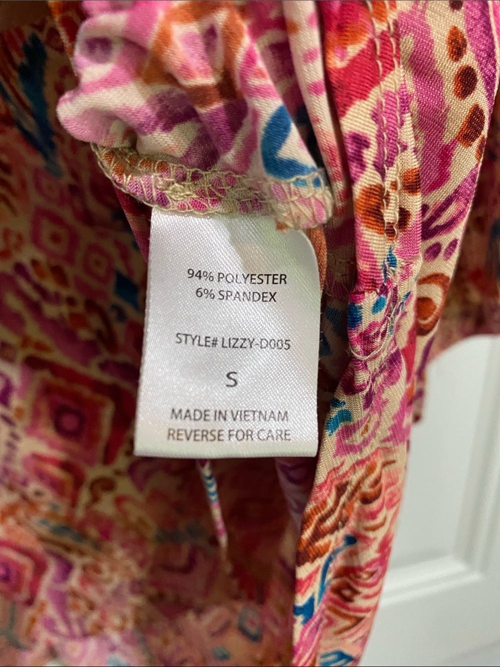 Dear Scarlett Patterned Pink Geo-Print V-Neck Blouse with Three-Quarter Sleeves - Picture 3 of 7